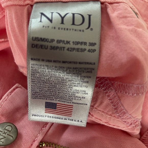 NYDJ pink capri pants size 6P. EUC - Picture 7 of 9